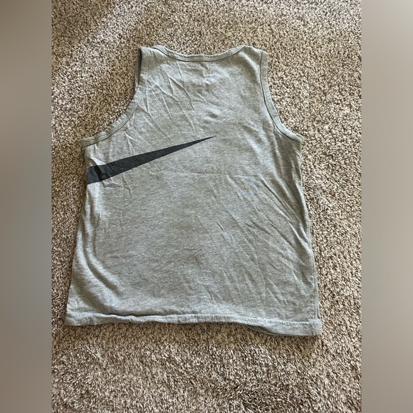 Nike tank top - Picture 3 of 4